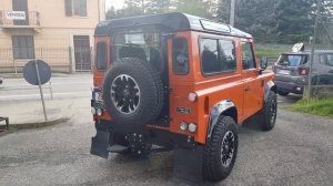 LAND ROVER DEFENDER 90 2.2 TD4 ADVENTURE ANNO 2015