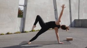 Yoga für Beweglichkeit _ Stretch & Flow _ Tiefe Dehnungen und neue Haltungen _ Mittelstufe