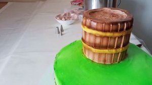 КРУЖКА ПИВА С РАКАМИ, белковым заварным кремом. Шоколадный ганаш