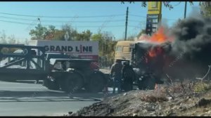 В Заводском районе пожарные тушат грузовик