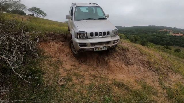 The Suzuki Jimny is a fun and great off-roader vehicle смотреть онлайн