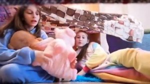 Строим домик из одеял✌🏼🤪//Tamara top