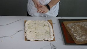 Меренговый рулет "Фисташка-малина"