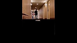 Чел постучал в дверь и убежал а потом напугал их /Троллфэйс