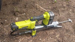 Smarownica akumulatorowa RYOBI R18GG-0 rozpakowanie i test