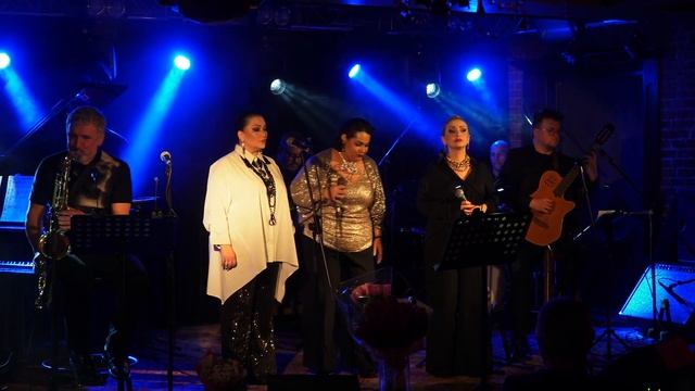 Мариам Мерабова, Этери Бериашвили, Катерина Балыкбаева - Calling You