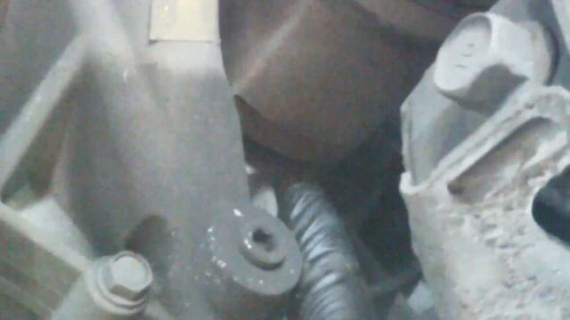 CV axle replacement 2007 - 2012 Dodge Caliber 1.8L Front drive axle Install Remove Replace смотреть онлайн