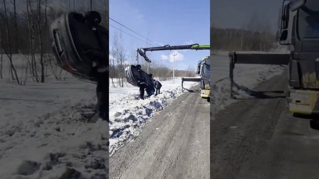 Утренний гололёд // Автомобиль приземлился на крышу // Эвакуатор Манипулятор и Вальдемар выручают