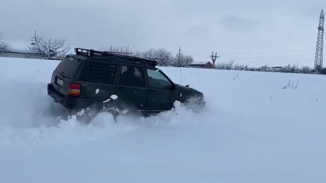 Jeep Grandcherokee 5,9 37’bogger смотреть онлайн