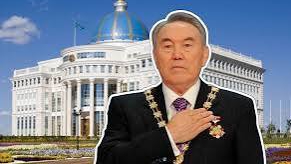 Как живёт Нурсултан Назарбаев и сколько он зарабатывает