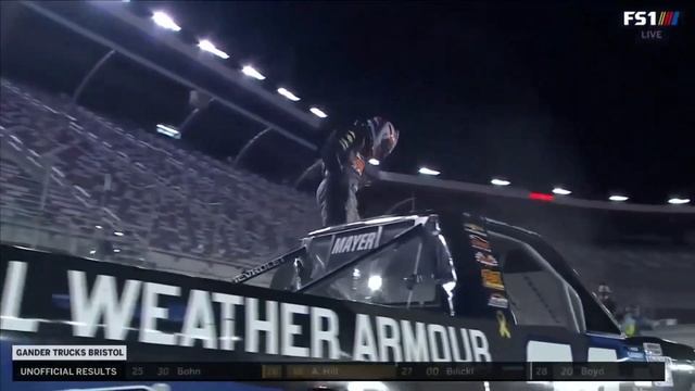 ПОСЛЕДНИЕ КРУГИ: 17-летний Сэм Майер лидирует на Bristol Motor Speedway | NASCAR НА FOX HIGHLIGHTS