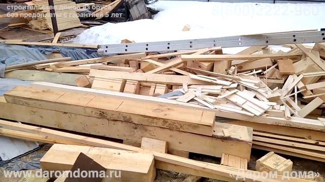 Проект дома из бруса с тремя спальнями и котельной. Дом с кухней-гостиной, ванной и туалетом
