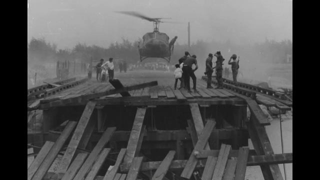 First vehicle over the new Liberty Bridge!! смотреть онлайн