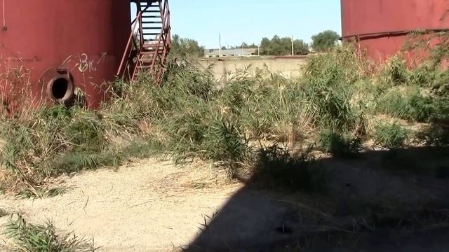 Заброшенная нефтебаза. г. Астрахань.