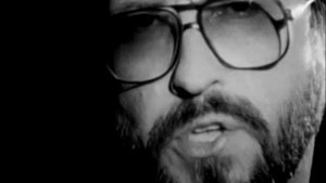 Александр Кальянов-На трехметровой кухне