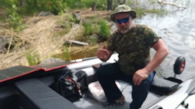 Солнечная панель 200 w + аккумулятор Lifepo4 на 100 А_ч работают в связке