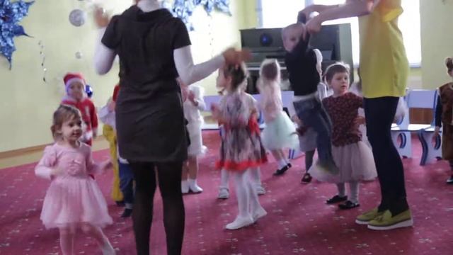 Дашенька танцует Утренник в яслях детский сад смотреть онлайн