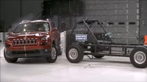 2014 Jeep Cherokee CRASH TEST IIHS Side Crash Test