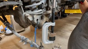 2003-2009 Dodge Ram 2500 4x4 Ball Joint Replacement