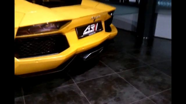 Lamborghini Aventador. Best sound! смотреть онлайн