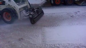 уборка льда насадка для Бобкета 2