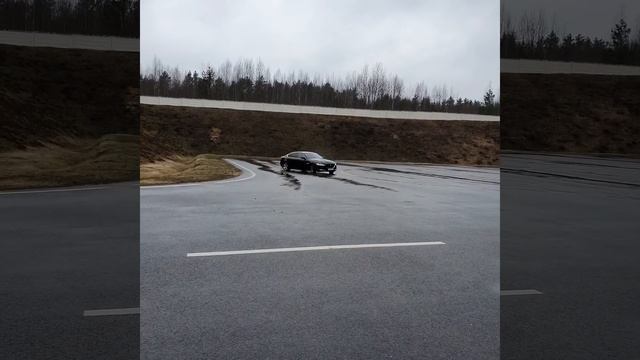 Мы из прошлого! Обзор Jaguar XF. Дрифт time