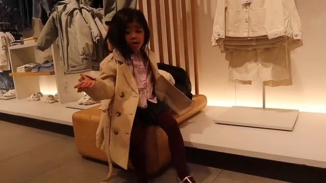 UNANG ARAW NAMIN SA BERLIN! NANIBAGO PA! GUSTO NA AGAD BUMALIK NI ARYA SA MGA KUYA! TEAM BLENDED смотреть онлайн