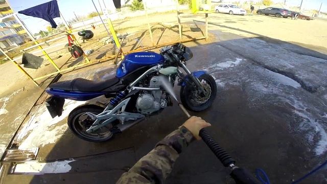Один день из моей жизни | Воскрешаю мотоцикл и что - то праздную