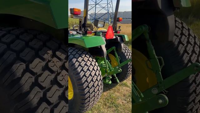 Минитрактор для футбольного поля John Deere 3036. #zimani #johndeere #минитрактор