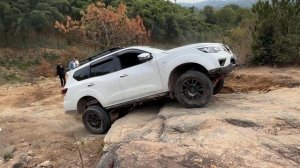 JMC Dadao 2.3T vs Jeep Grand Cherokee 6.2L V8 vs GWM Tank 300 2.0T PK Off-road