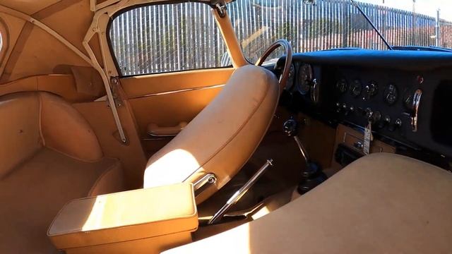 1967 Jaguar XKE Series 1 - Start up & walk around смотреть онлайн