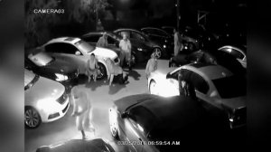 Массовый угон автомобилей со стоянки.