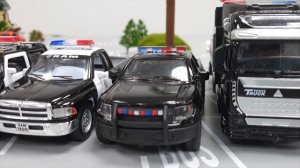 Police Car Toys Chase  l usa police car l police car driving with siren