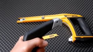 DeWalt 12-Inch 5-in-1 Hacksaw DWHT20547L an INNOVATIVE DESIGN
