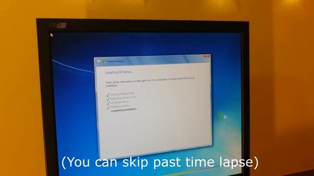 Windows 7 End Of Support - What to do now? & Review of Windows 7 (My First Actual Video) смотреть онлайн