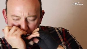 Этот чувак сыграет на чём угодно! Флейтист группы Эффект Фассбендера жжёт на всём подряд 🔥