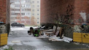 Кто должен вывозить строительный мусор от МКД?