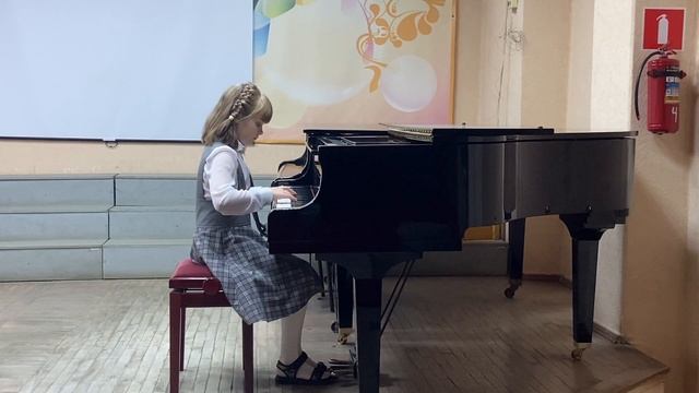 П.И. Чайковский "Старинная французская песенка", исполняет Терёхина София 9 лет смотреть онлайн