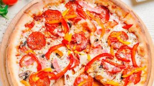 Итальянская кухня. Пицца. Паста.