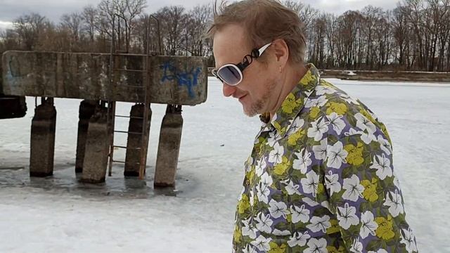Снимаю новые дубли кинокомедии.