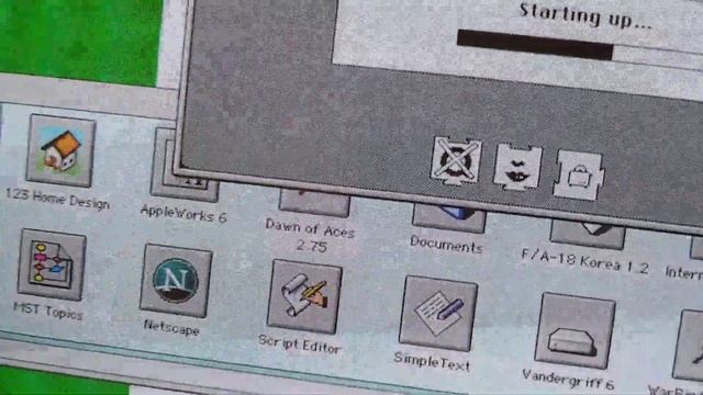 Mini vMac on Mac OS 9.1 Part 2 смотреть онлайн