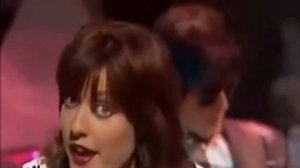 Katrina And The Waves - Walking On Sunshine (1985)