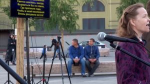 Вырваться из плена - Егор и Наталия Лансере - выступление у Красной площади