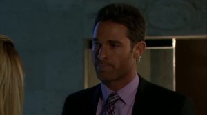 Amores Verdaderos: Nikki besa a Guzmán | Escena C23 | tlnovelas