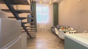 Апартаменты в Геленджике, высокий цоколь, большие окна, вид во двор.
 31.6 кв.м., стоимость 7,4млн.р