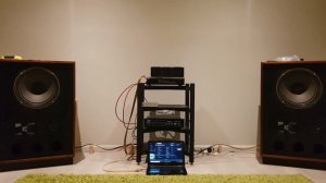 McIntosh 240, McIntosh C504 & Chord 2Qute