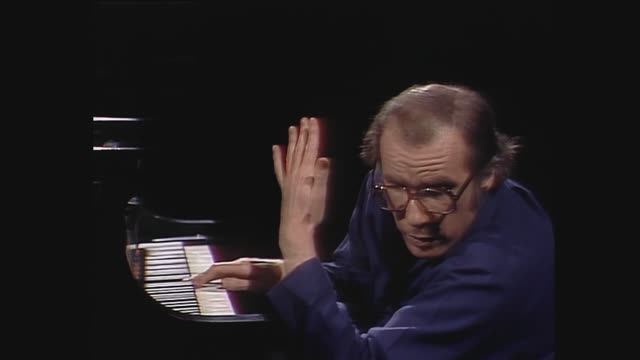 Glenn-Gould-J-S-Bach-The-Art-of-Fugue-Contrapunctus XIV смотреть онлайн