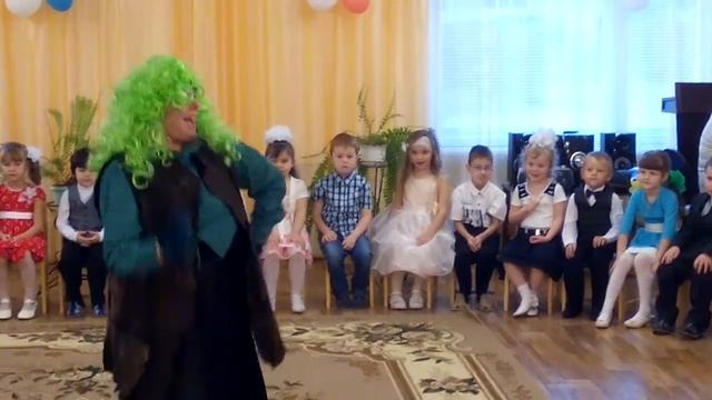 Осенний утренник в детском саду "Дельфин". ч. 11.  город Трубчевск, 2014 год. Полина Модестова смотреть онлайн