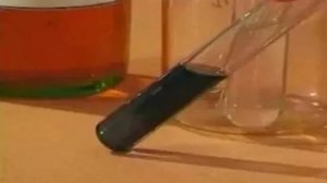 Органическая химия. Взаимодействие крахмала с йодной водой