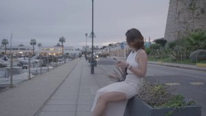 А там девчоночка жила. Примера песни.слова и музыка А. Платонов.